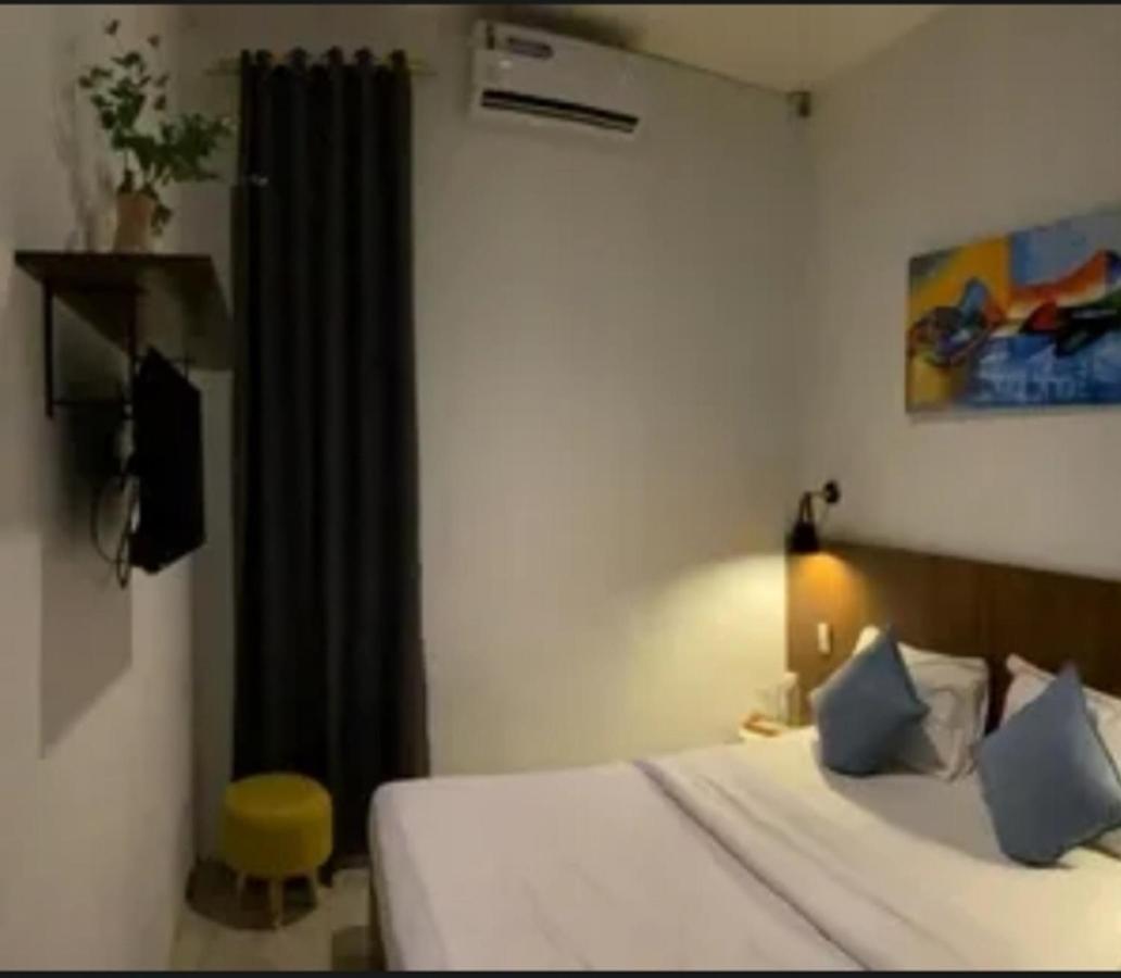 Vosstel Guest House Medan Exterior foto